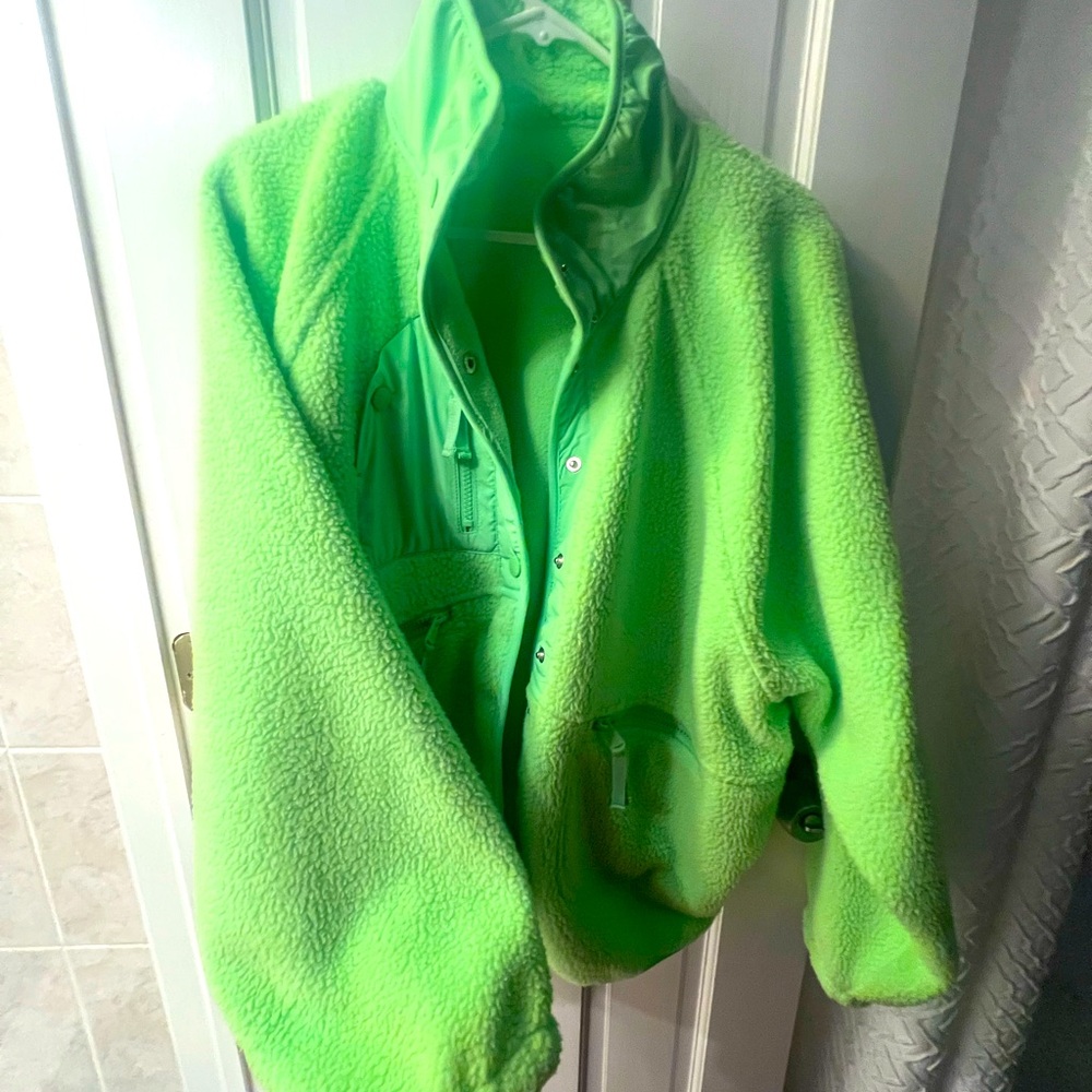 Free people Fleece. Large. Like new. Worn once.
